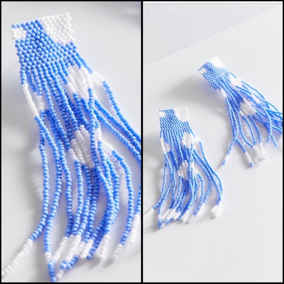 RARE! NWT Casa Clara Harlowe blue white fringe earrings hoop - Picture 4 of 6